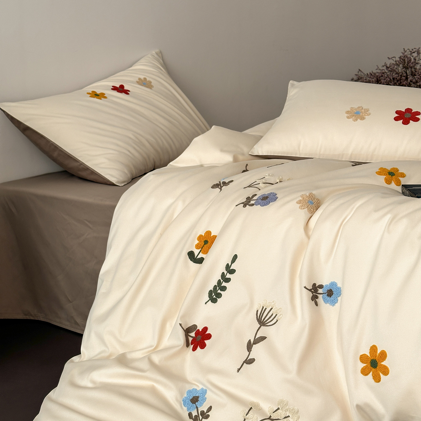 Brushed Cotton Four-piece Bedding Set For Autumn And Winter_voghion.com