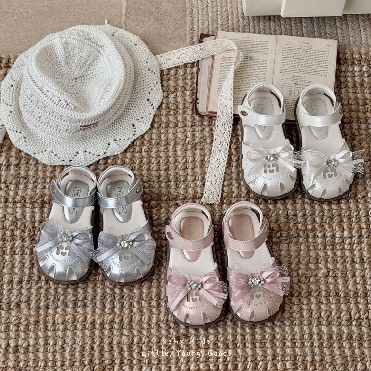 Xshx French Palace Style | Girls' Retro Closed-Toe Hollow-Out Full Sandals with Functional Rubber Soft Sole for Spring and Summer