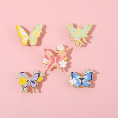New cross-border design butterfly-shaped exquisite brooch accessory cartoon animal fashionable metal badge small gift