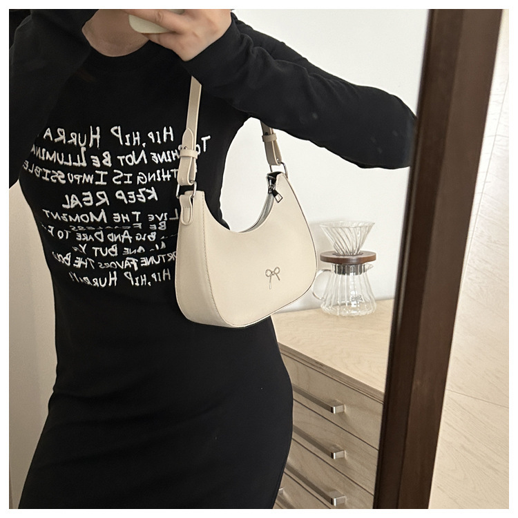 450g Weight Nylon Lining Material Zipper Closure Type Single Shoulder Strap Strap Type Shoulder Bag Bags Type Daily Occasion Pu Leather Material Solid Color, Bow Knot Pattern All Seasons Season Women's Gender Sewing Thread Design Streetwear Style Square Shape Large Size Women's Large Pu Leather Solid Color Bow Knot Streetwear Square Zipper Shoulder Bag 1