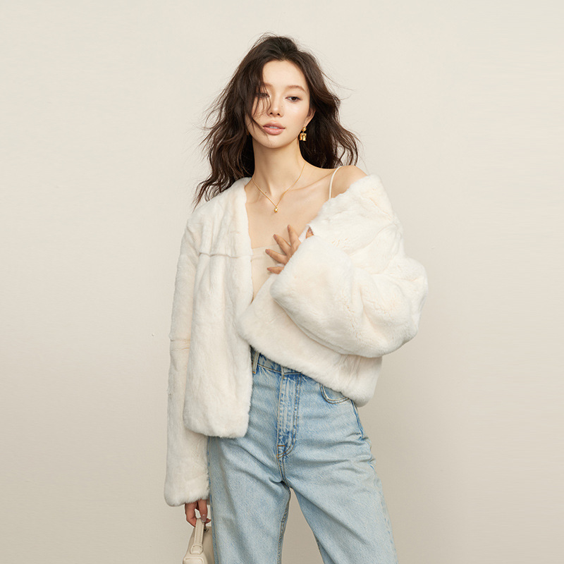 AUS "gentle beauty" imported Rex rabbit fur V-neck fur coat female temperament socialite short autumn and winter fur coat