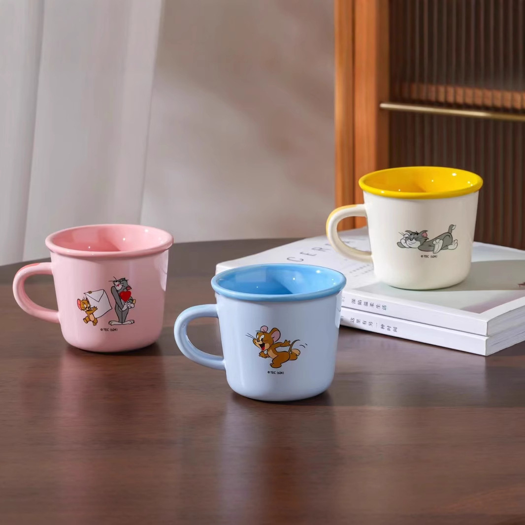 Gato y ratón de dibujos animados taza de desayuno personalidad encantadora taza de cerámica alta visualización taza de regalo de mano taza de regalo