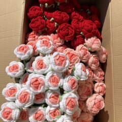 钩织成品花束玫瑰花手工编织针织花束渐变色跨境批发毛线花仿真花