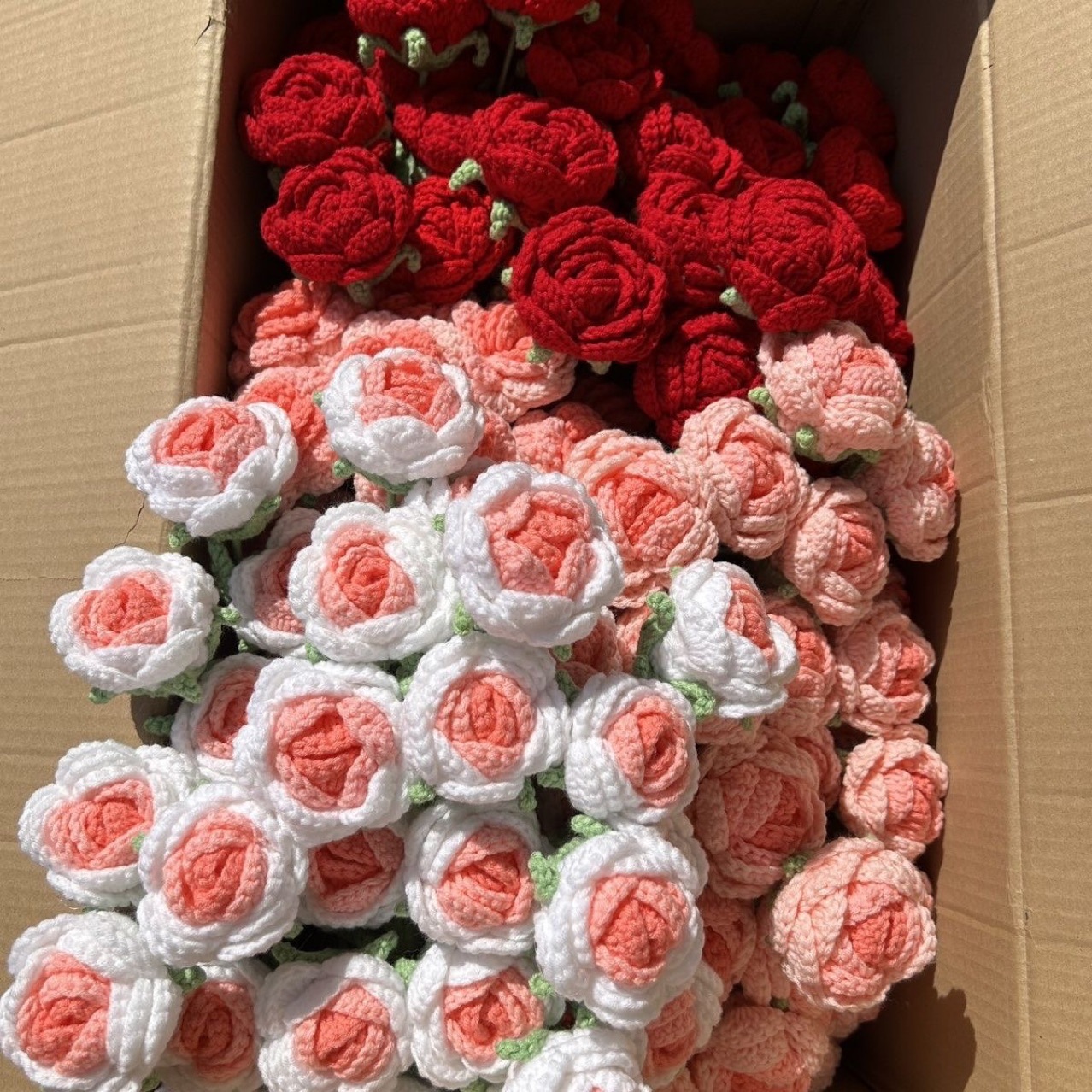 Crocheted Finished Bouquet Rose Handmade Knitted Bouquet Gradient Color Cross-Border Wholesale Wool Flower Artificial Flower