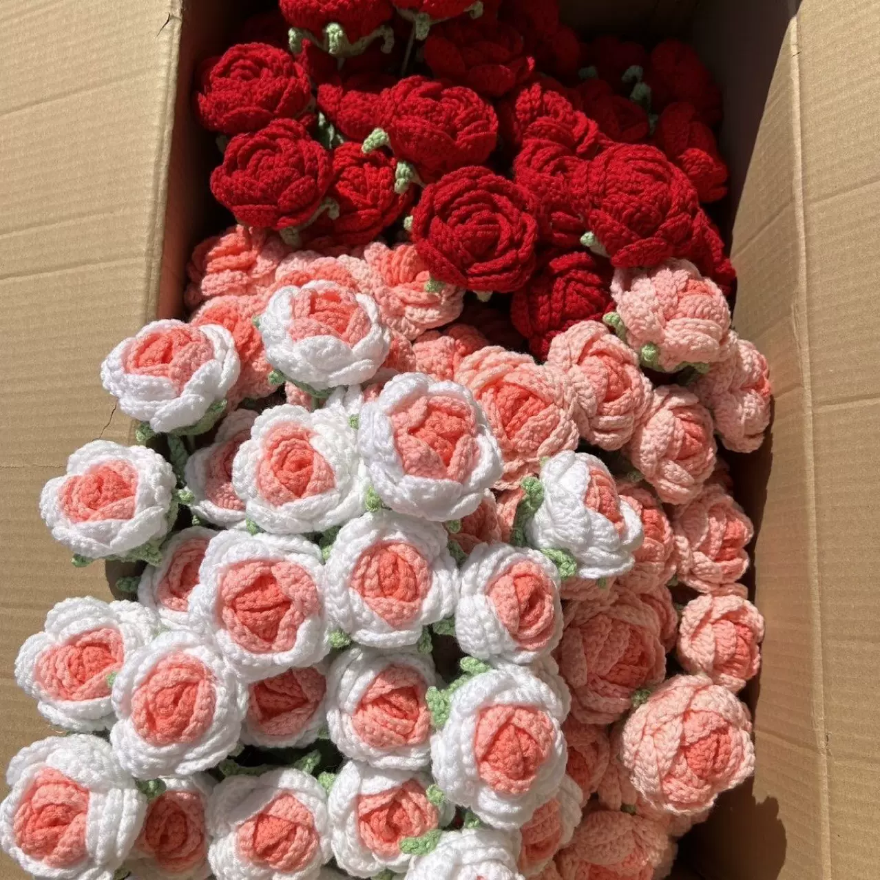 钩织成品花束玫瑰花手工编织针织花束渐变色跨境批发毛线花仿真花