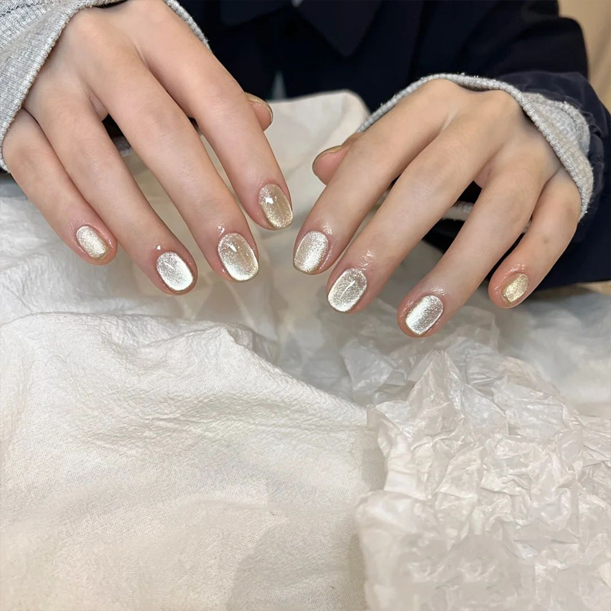 Millones de puntos de uso de uñas ojos de gato azul frío ojos de gato usar parches de uñas 24 piezas de uñas al por mayor