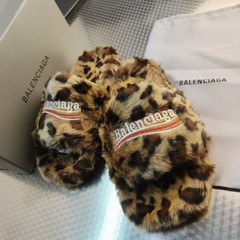 B's ヒョウ柄ファースリッパ 2025 新しいスタイルの文字刺繍アウターファッションラムウールフラットファースリッパ女性用