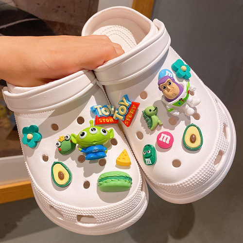 [Not closed] Lightyear three-eyed green dinosaur versatile DIY accessory decoration removable hole shoe buckle
