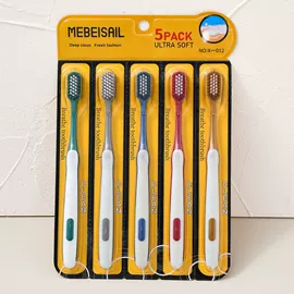 香皂、皂花;牙膏;牙刷