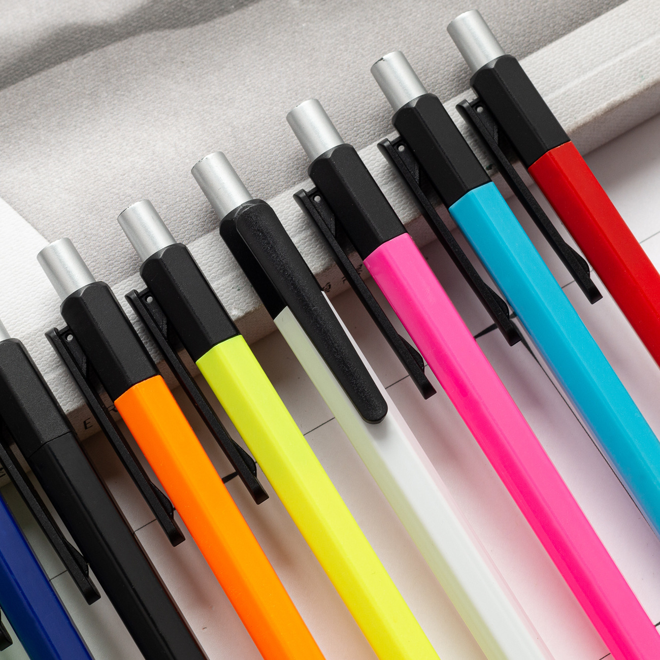 Coreano creativo color diamante estilo bolígrafo de plástico de presión bolígrafo de firma de negocios bolígrafo de oficina de negocios negro