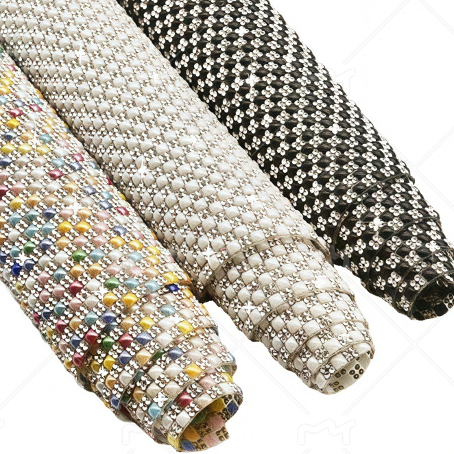 Venta caliente transfronteriza 4*4 Pegatinas de diamantes de imitación de perlas de cerámica Pegatinas de diamantes autoadhesivas Pegatinas de diamantes Pegatinas decorativas de equipaje Parche de diamantes en caliente de bricolaje