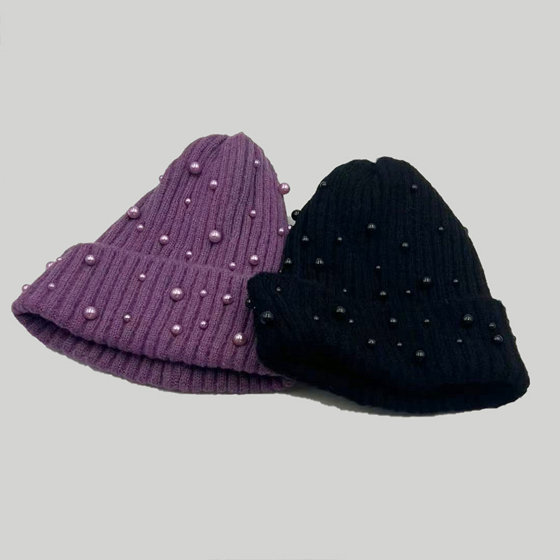 Femmes Sucré Style Simple Couleur Unie Perle Sans Gouttière Bonnet De Laine display picture 3