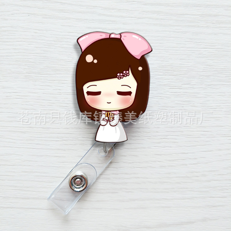 Nueva linda moda coreana de dibujos animados hebilla fácil de tirar tarjeta de trabajo clip de insignia certificado hebilla telescópica clip de insignia al por mayor