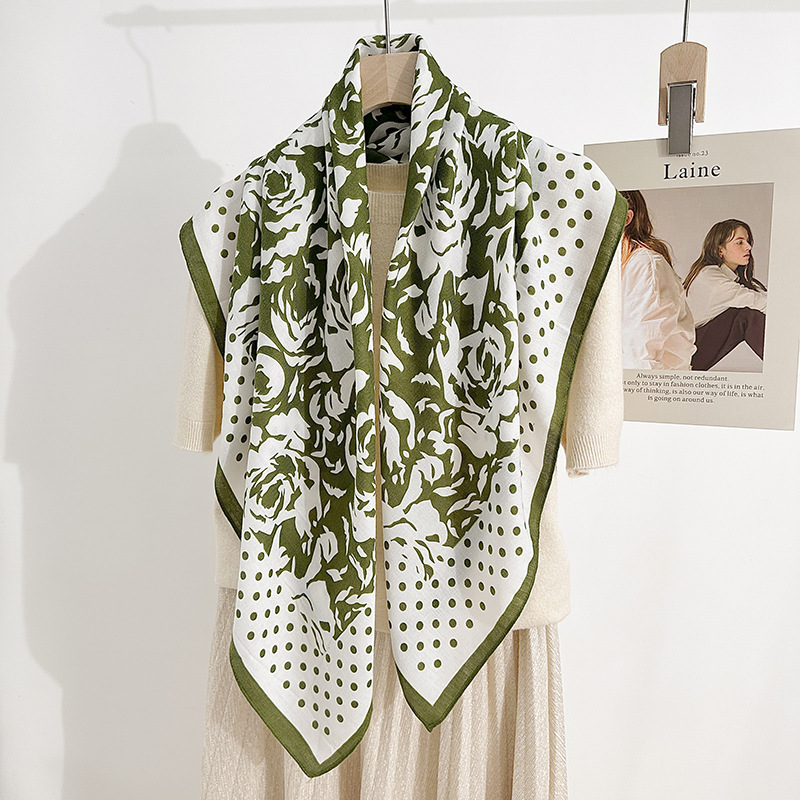 Nicho de moda INS flor impresión bufandas profesionales diseñadores de moda elegante temperamento ondulado toalla cuadrada de chevron