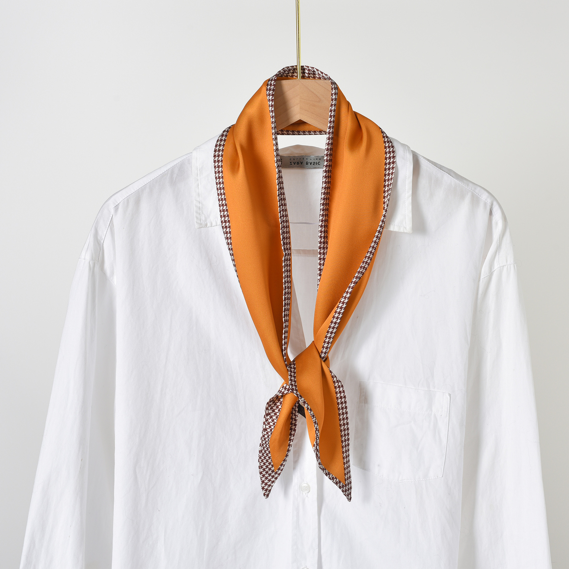 2022 nueva bufanda de seda de las mujeres de estilo coreano de moda color puro simple delgada estrecha larga primavera y verano pequeña bufanda decorativa de doble uso banda para el cabello
