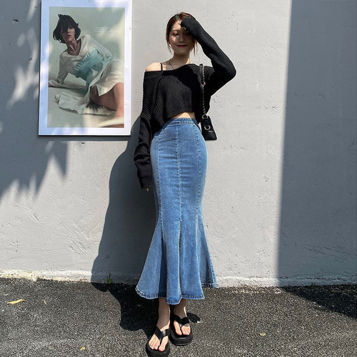 Denim skirt women's new 2022 high waist elastic Hong Kong style chic hip skirt slit design fishtail skirt