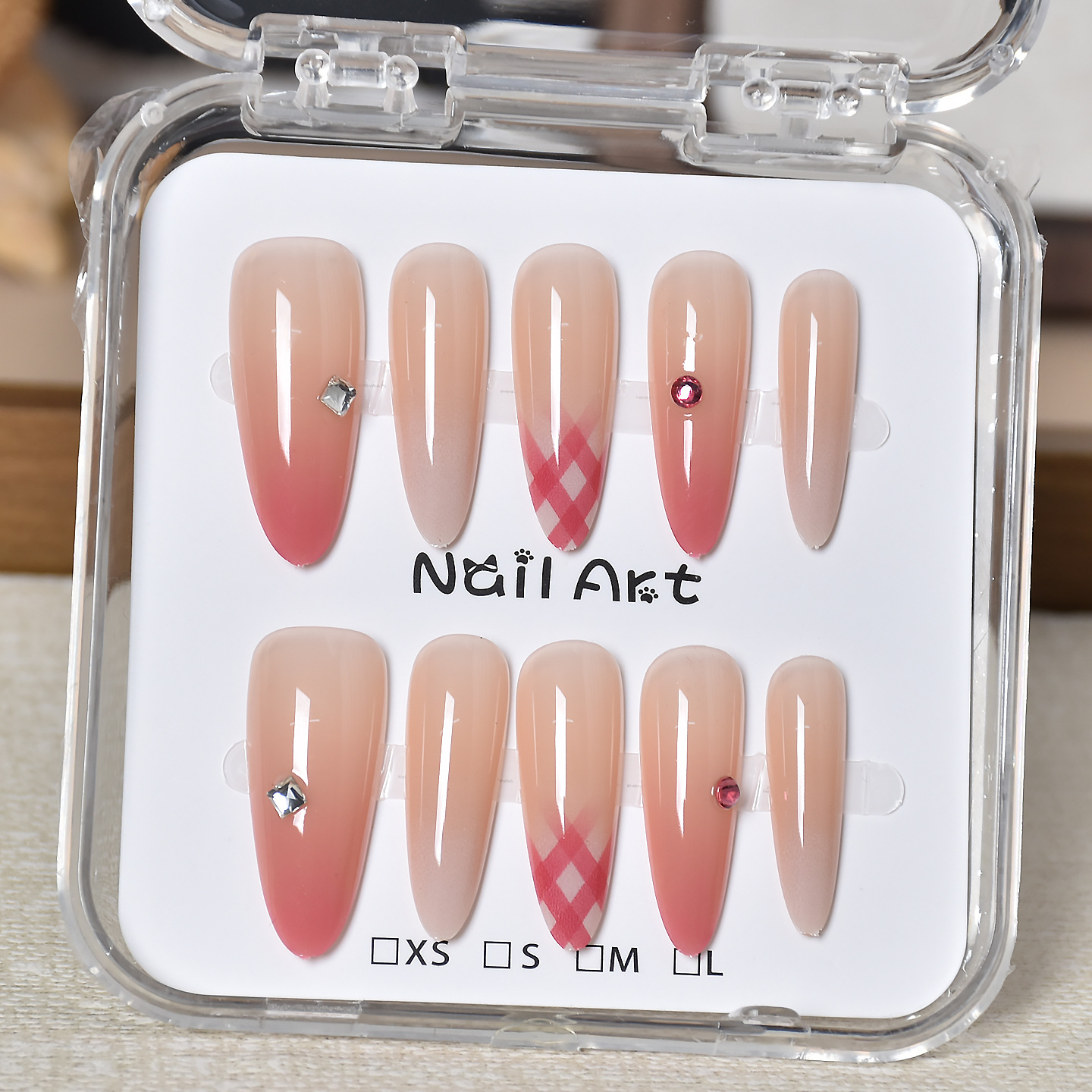 Caja transparente para usar uñas tienda física al por mayor barraca de uñas parches de uñas parches de uñas falsas desmontables