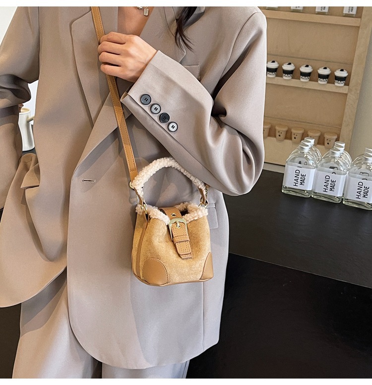 Lambskin mini bucket bag, Maillard suede retro handbag, 2024 new style, single-shoulder crossbody handbag undefined