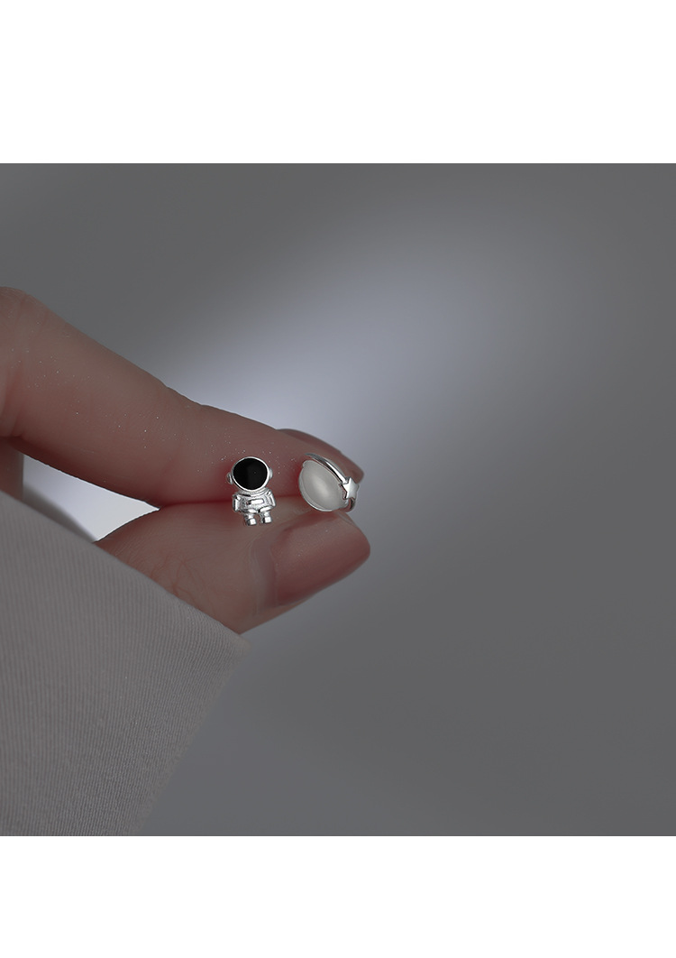 6g Weight Opal Inlay Material 1 Pair Simple Style Astronaut Plating Inlay Copper Opal Ear Studs