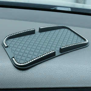 Torlu almaz bəzəkli yeni avtomobil cihaz paneli sürüş əleyhinə mat, naviqasiya tutacağı