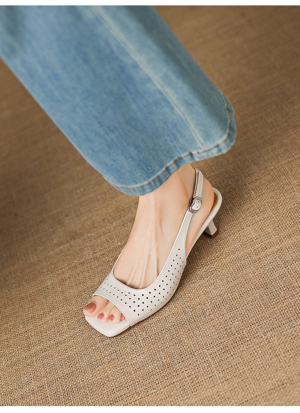 Sandal nữ đầu vuông hở ngón chân da bò thô gót thô cao — màu trắng ngà chi tiết 13