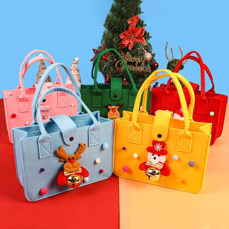 新款圣诞节礼品袋彩球装饰可爱卡通毛毡手提包伴手礼物袋平安果袋