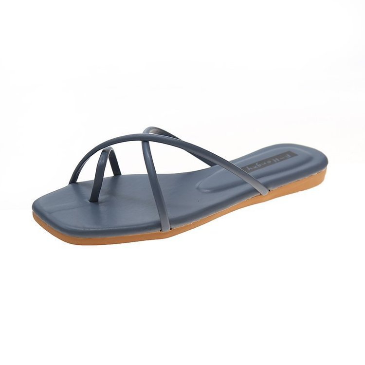 Hausschuhe im Feenstil, neue Oberbekleidung für Damen im Sommer 2024, koreanische Version, schlichter und schmaler Riemen mit quadratischer Zehenpartie und flachem Boden_voghion.com