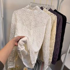 ベルベットは半高襟レースのシャツを厚くして、洋気の上着を身に着けている気質が痩せている