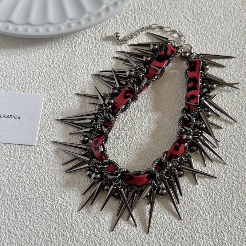 1 Piece Quantity Gothic Vintage Style Irregular Alloy Chain-free Choker Wholesale
