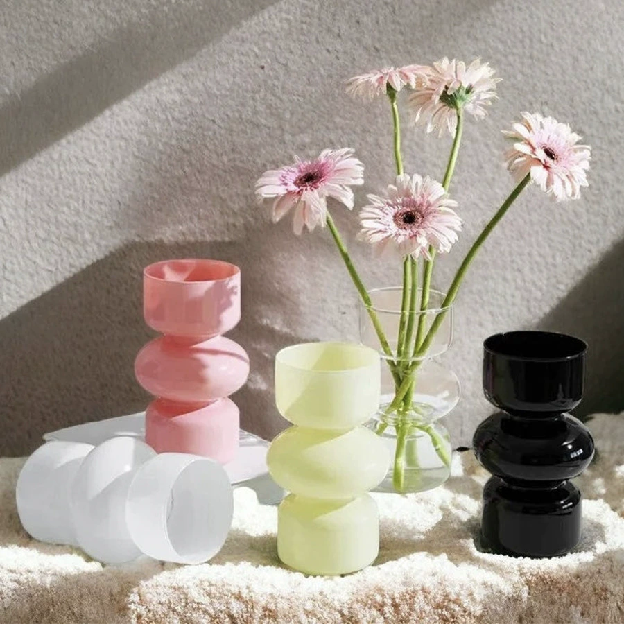 Винтажные стеклянные вазы среднего и высокого цвета