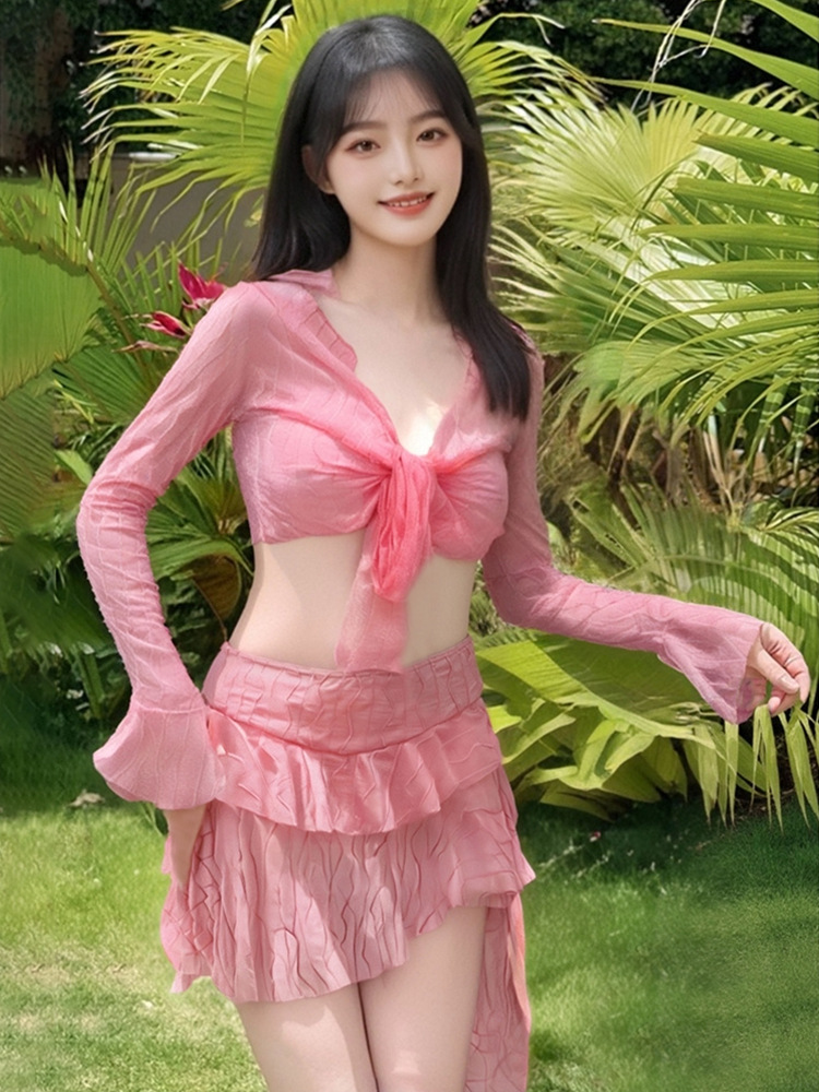 Traje de baño dividido en bikini, protector solar de manga larga de cuatro piezas para mujer, vestido de niña caliente puro, delgado traje de baño de aguas termales para mujer al por mayor