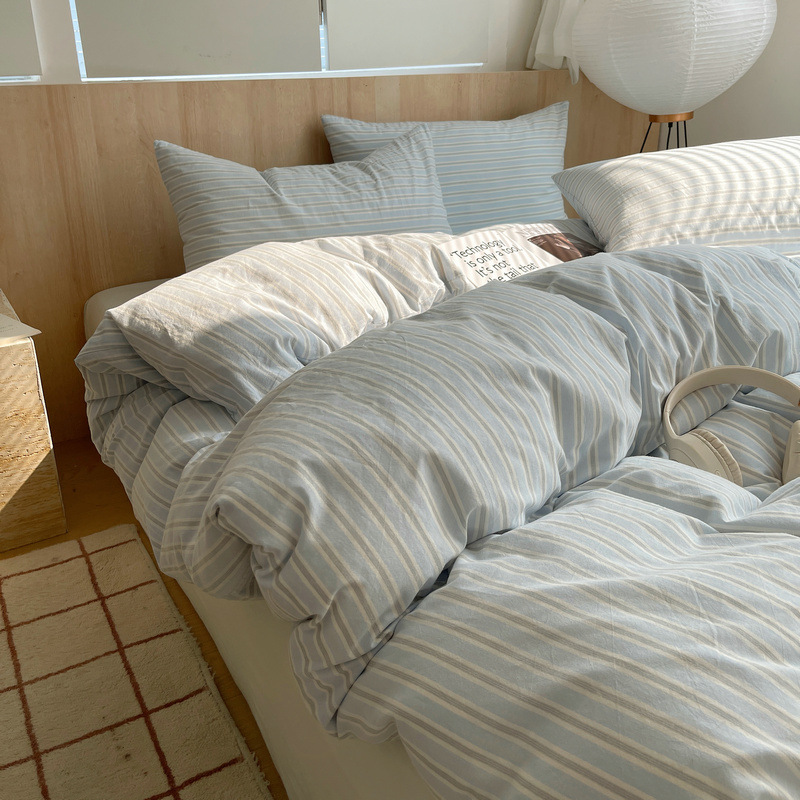 라이트 블루 스트립을 따라가다