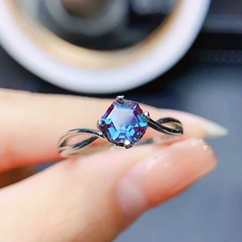 宝石手饰;宝石项饰;宝石耳饰