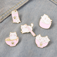 Amazon hot-selling new product creative cartoon kitten ramen bowls and chopsticks style painted alloy badge brooch wholesale