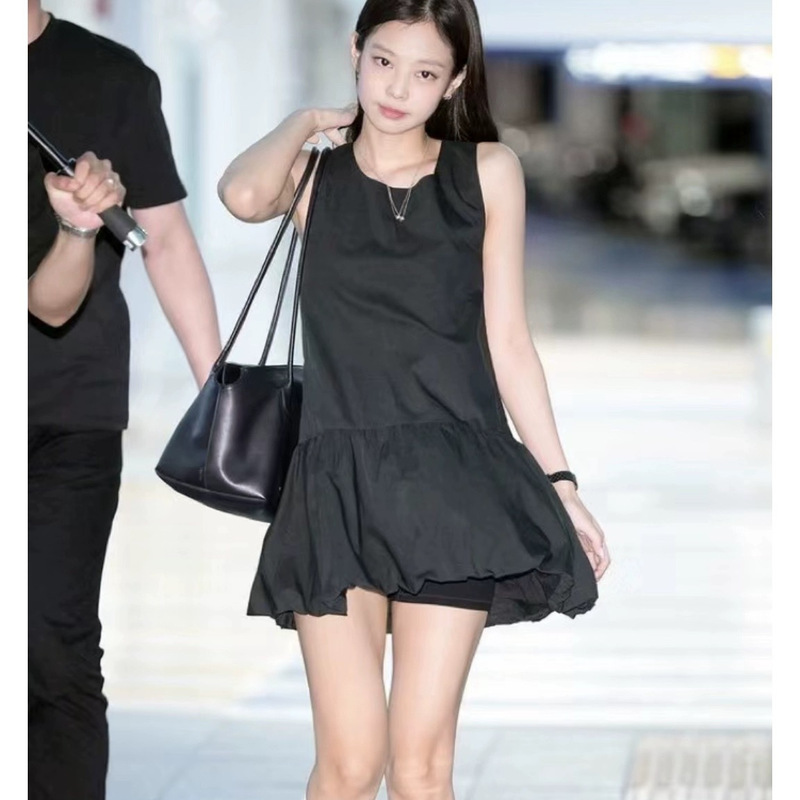 Jennie's Same Style Dress, Solid Color Puffy Bud Little Black Dress, Short Skirt