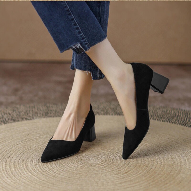 95-658 Chengdu handmade leather broken size special women's shoes pointed thick mid-heel simple shallow mouth shoes commuting 95-658 Chengdu handmade leather broken size special women's shoes pointed thick mid-heel simple shallow mouth shoes commuting