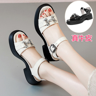 �ļ��¿�ŮЬ��Ƥ�и��ָ�����Ƥ�ٴ�ێ�ˮ荕r�к�כ�ЬŮ��a