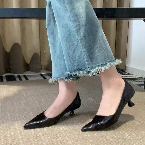 牛革バージョン~ミニマリストスタイルの小さな猫のヒールとポインテッドトゥの女性用パンプス2025秋通勤スティレットヒールの小さな革靴|undefined