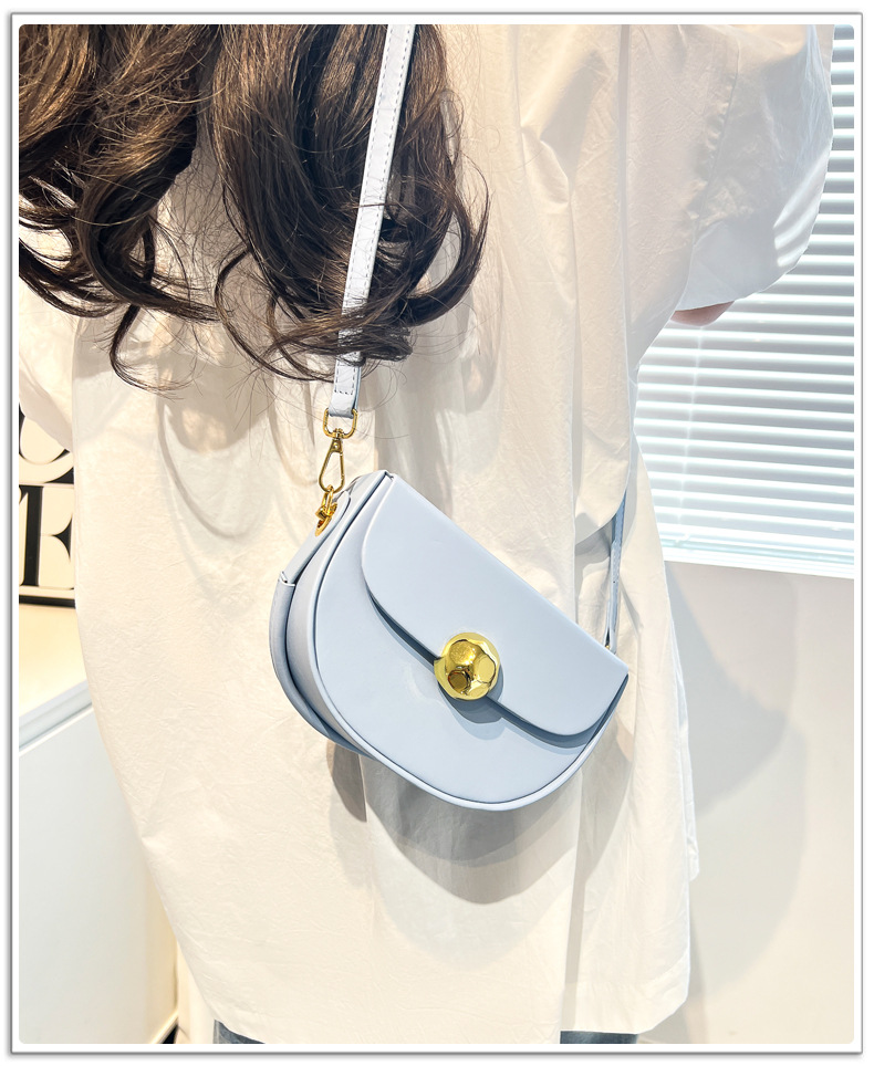 Pequena mala de ombro feminina estilo coreano na moda_voghion.com