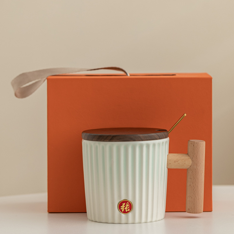 Taza de apellido Taza de agua Taza de cerámica Taza de marca Taza de café Regalo de mano mayorista Nombre de talla LOGO