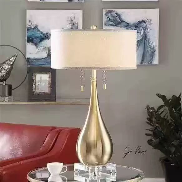 American-Style Minimalist Post-Modern Designer Model Room Table Lamp, Chinese-Style Living Room Creative Light Luxury Metal Bedroom Bedside Lamp