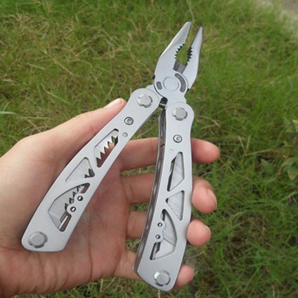 批发大号不锈钢多功能钳子 户外万用工具钳 多功能折叠钳