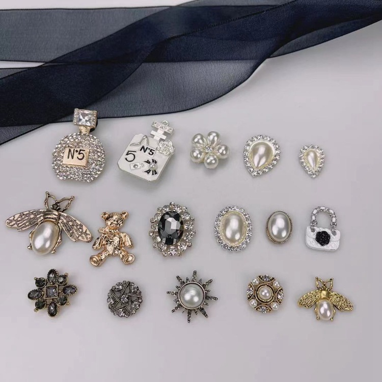 Zapatos de agujero transfronterizos hebilla de diamantes de imitación hebilla de metal accesorios traje hebilla decorativa Amazon aleación agujero zapatos zapato flor