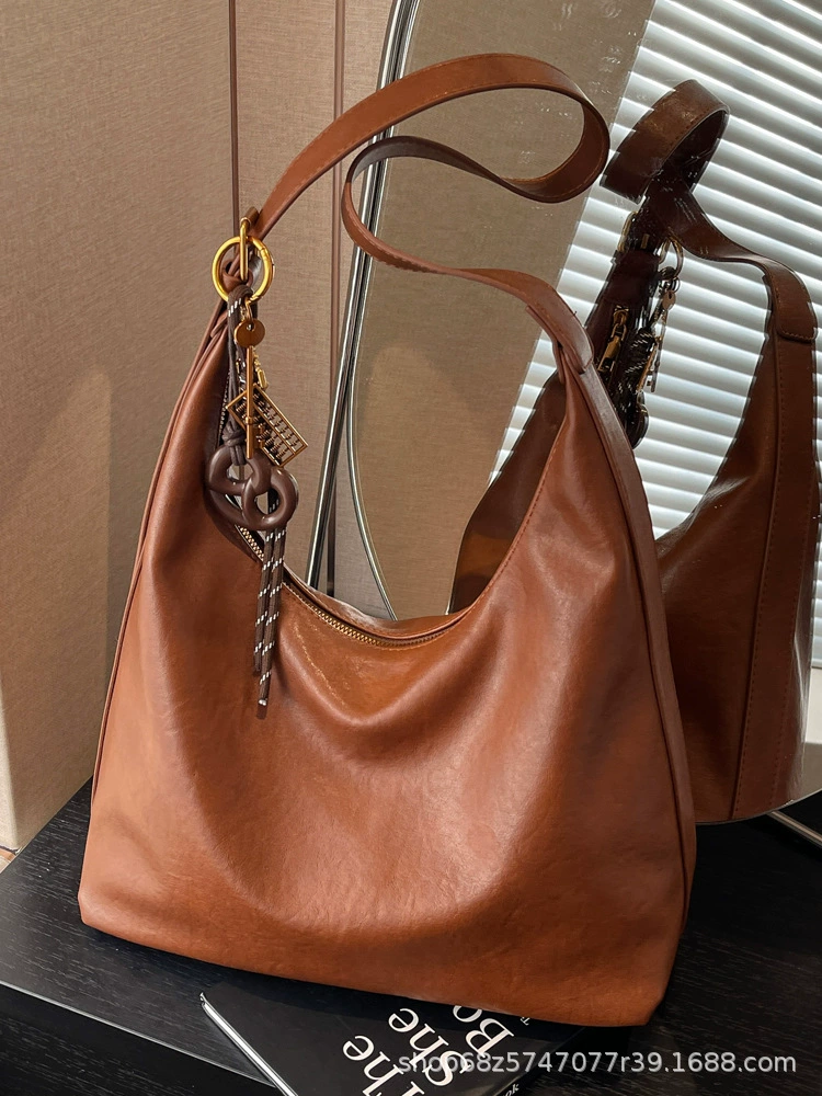Shoulder Bag, capacious one-shoulder zipper design, high-end winter 2024
