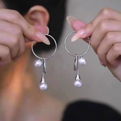 Ins冷淡風フランス真珠流蘇イヤリングは非常にシンプルな耳の形で、取り外し可能なイヤリングを装着しています