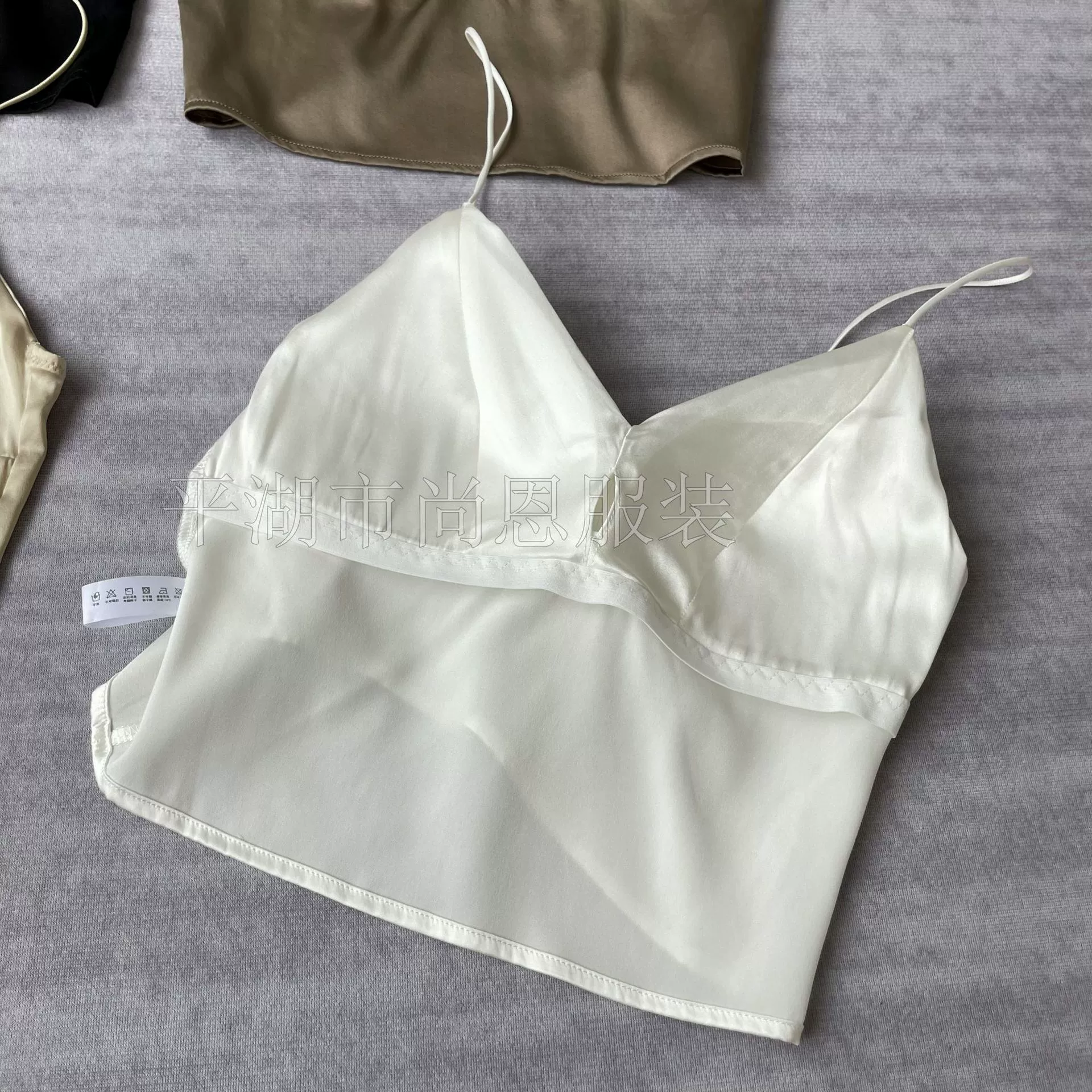 1 Silk wireless bra, comfortable straps, underwear, lifting effect