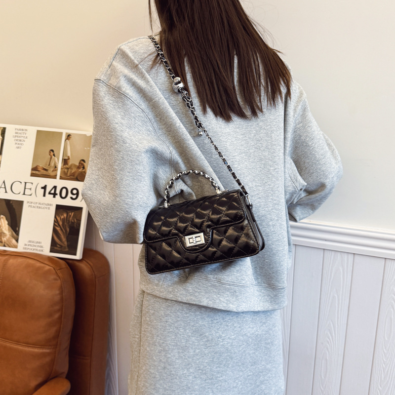Bolso de alta calidad con fragancia pequeña 2025 verano nuevo estilo bolso femenino bolso de hombro con bordado de rombo bolso de mensajero de cadena de moda