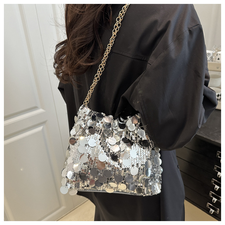 315g Weight Polyester Lining Material Chain Fashion Element Magnetic Buckle Closure Type Single Shoulder Strap Strap Type Crossbody Bag Bags Type Holiday, Daily Occasion Sequin Material Women's Backpack Backpack Solid Color Pattern All Seasons Season Women's Gender Elegant, Classic Style Style Bucket Shape Women's Sequin Solid Color Elegant Classic Style Chain Bucket Magnetic Buckle Crossbody Bag 4