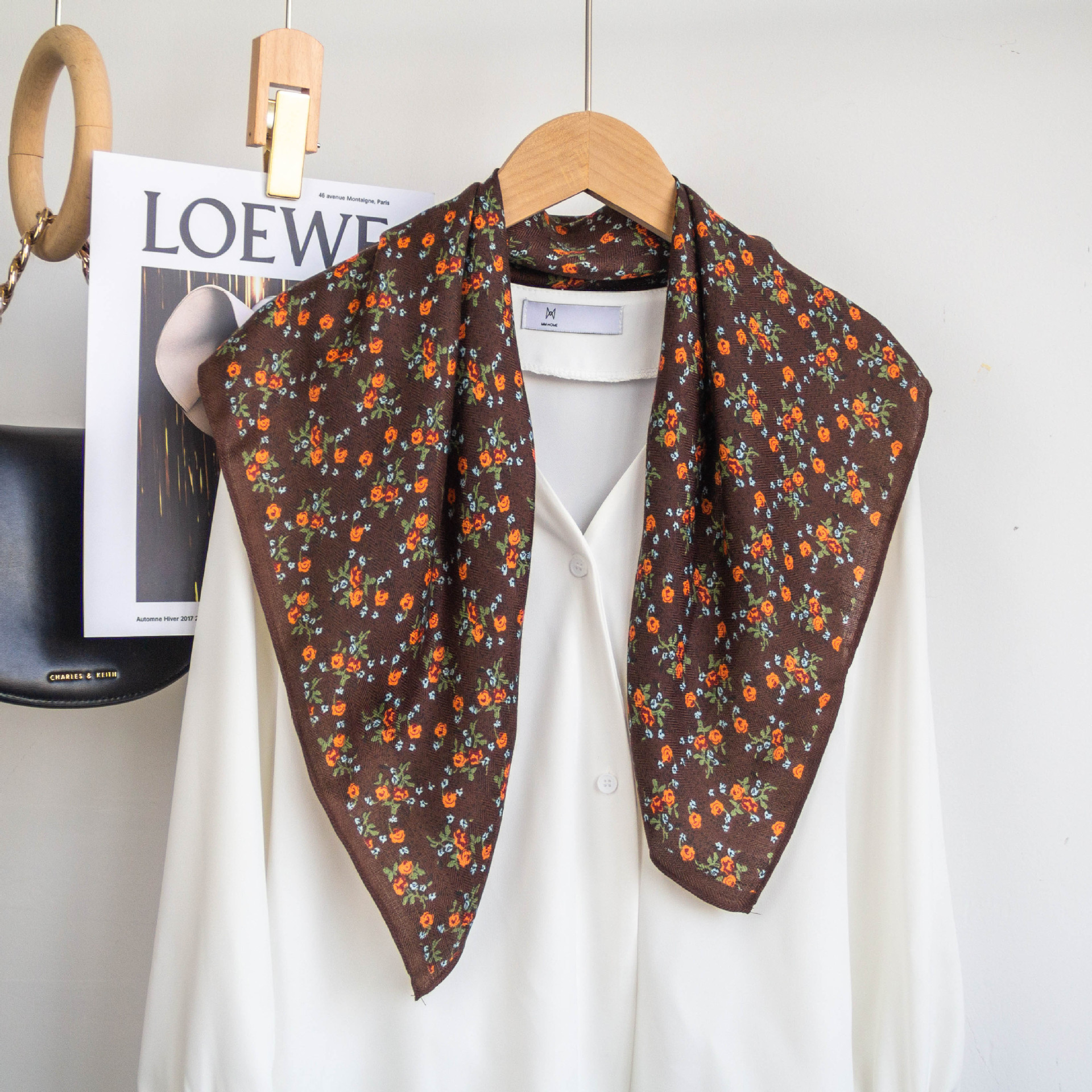 Flores de comercio exterior ins pequeño pañuelo decorativo retro fresco pañuelo cuadrado pequeño pañuelo de mano suave decoración de cinturón floral