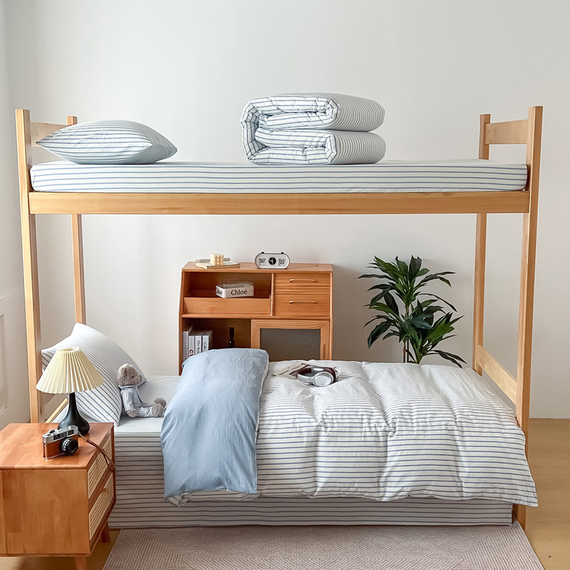 Al comienzo de la temporada escolar, ropa de cama de tres piezas para dormitorios de estudiantes universitarios de algodón de clase A, sábanas generales y fundas de edredón se pueden lavar a máquina